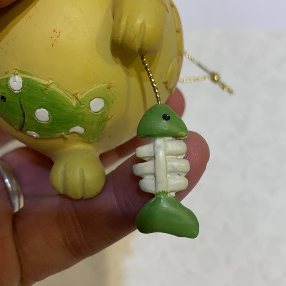 Fat cat w fish ornament - Picture 9 of 13